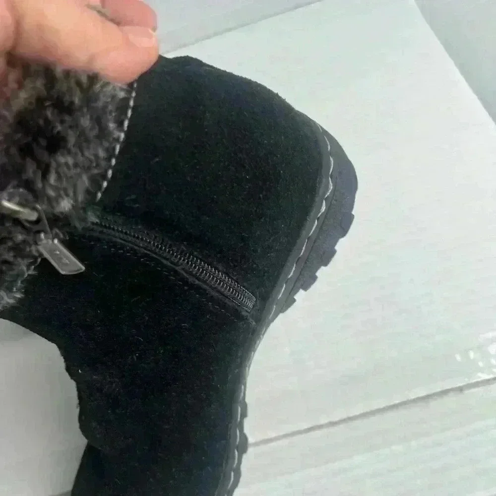 Khombu Lindsey Ladies' All Weather Black Suede Top Faux Fur Boots Size 7m